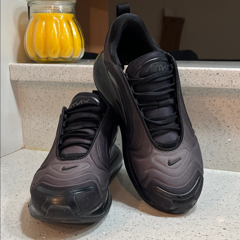 Nike Air Max 720 black black Anthracite Men's Sneakers 7.5/Woman’s 9